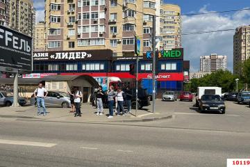 Фото №1: Торговое помещение 229 м², 1/2 эт. - Краснодар, мкр. жилой комплекс Симфония, ул. Российская, 72/1к1