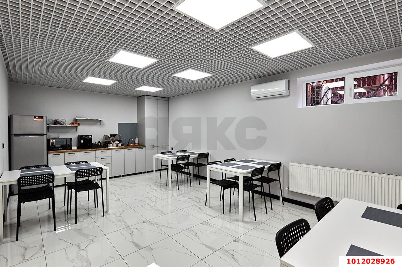 Фото №9: Отдельное здание 505&nbsp;м², 1/3&nbsp;эт. - Краснодар, Западный внутригородской округ, мкр. Центральный, ул. Чапаева, 14