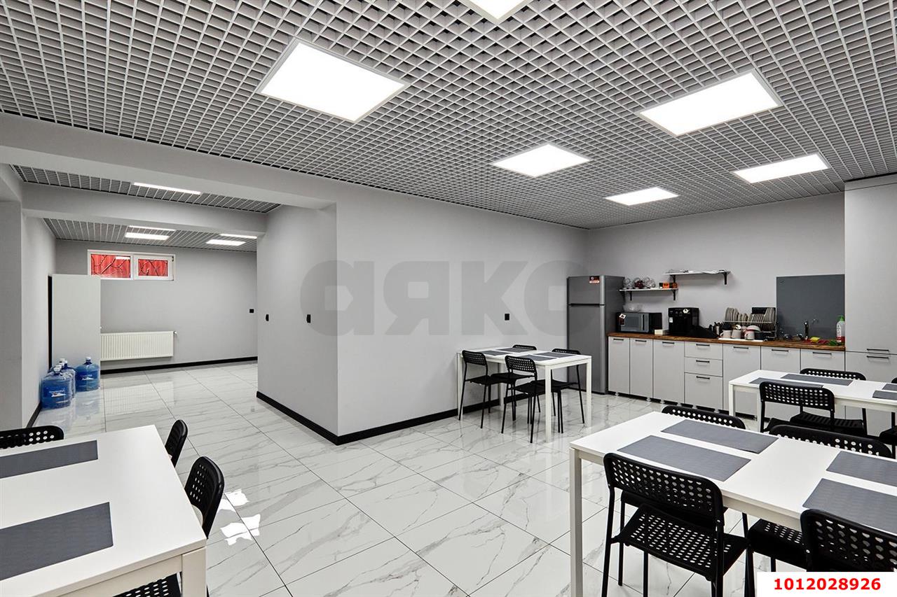 Фото №10: Отдельное здание 505&nbsp;м², 1/3&nbsp;эт. - Краснодар, Западный внутригородской округ, мкр. Центральный, ул. Чапаева, 14
