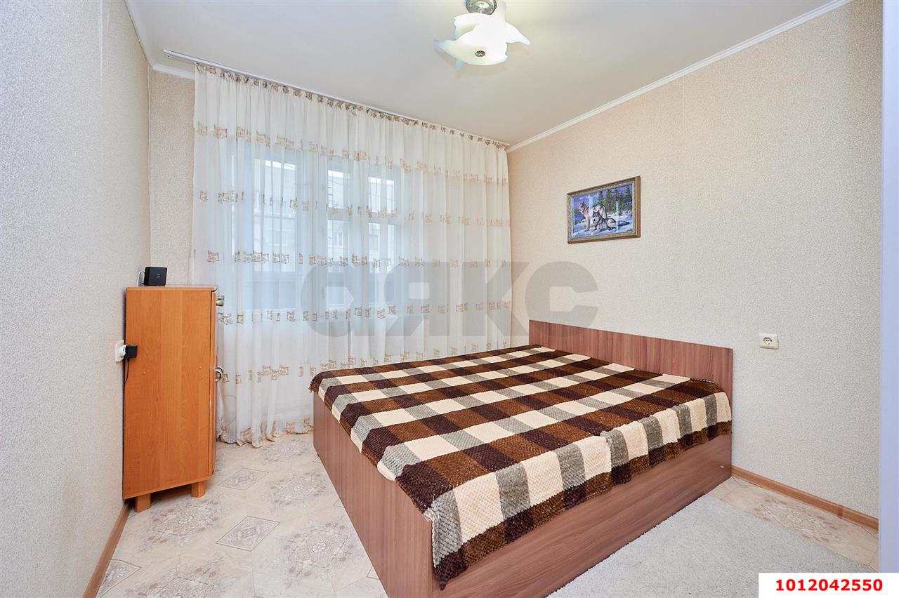 Фото №1: 2-комнатная квартира 55&nbsp;м², 8/10&nbsp;эт. - Краснодар, Прикубанский внутригородской округ, мкр. Славянский, ул. Красных Партизан, 79