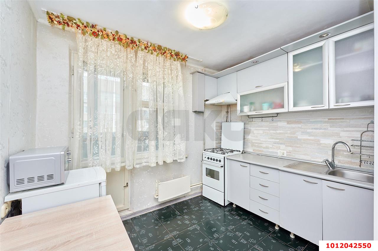 Фото №3: 2-комнатная квартира 55&nbsp;м², 8/10&nbsp;эт. - Краснодар, Прикубанский внутригородской округ, мкр. Славянский, ул. Красных Партизан, 79