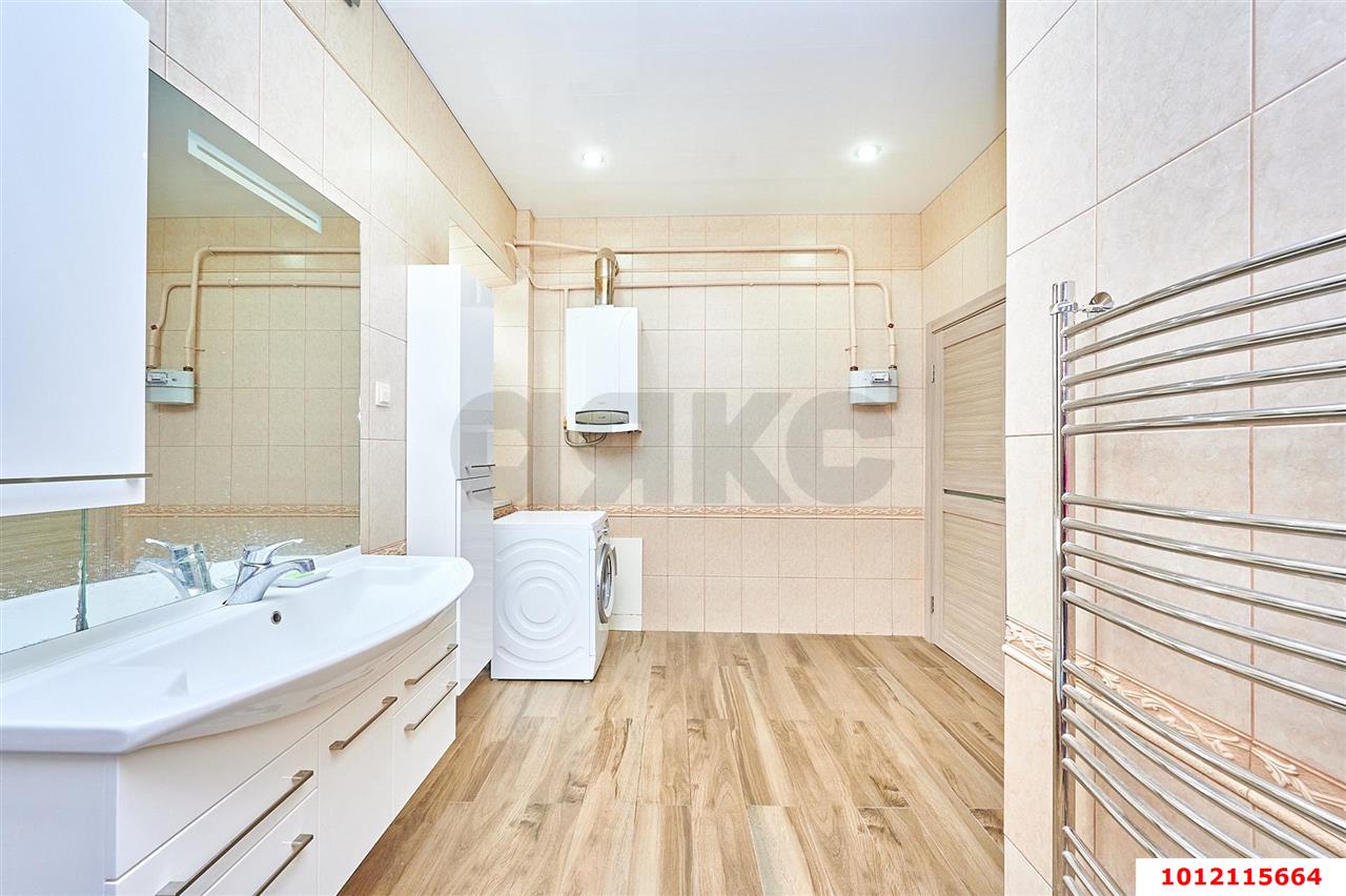 Фото №8: Дом 192&nbsp;м² + 3&nbsp;сот., 3&nbsp;эт. - Краснодар, Прикубанский внутригородской округ, Калинино, мкр. Завод Радиоизмерительных Приборов, б-р Строителей, 131