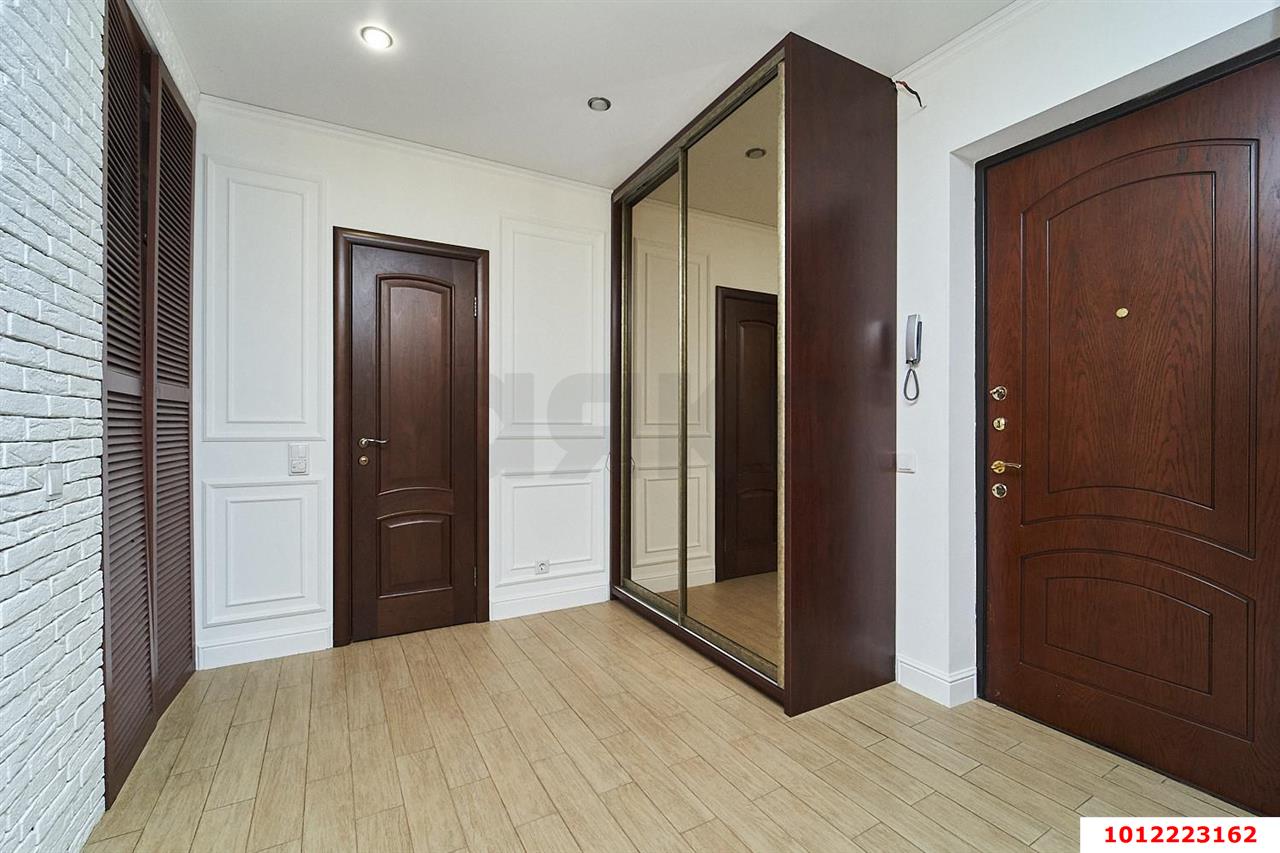 Фото №12: 2-комнатная квартира 90&nbsp;м², 14/24&nbsp;эт. - Краснодар, Западный внутригородской округ, мкр. Центральный, ул. Кубанская Набережная, 31/1