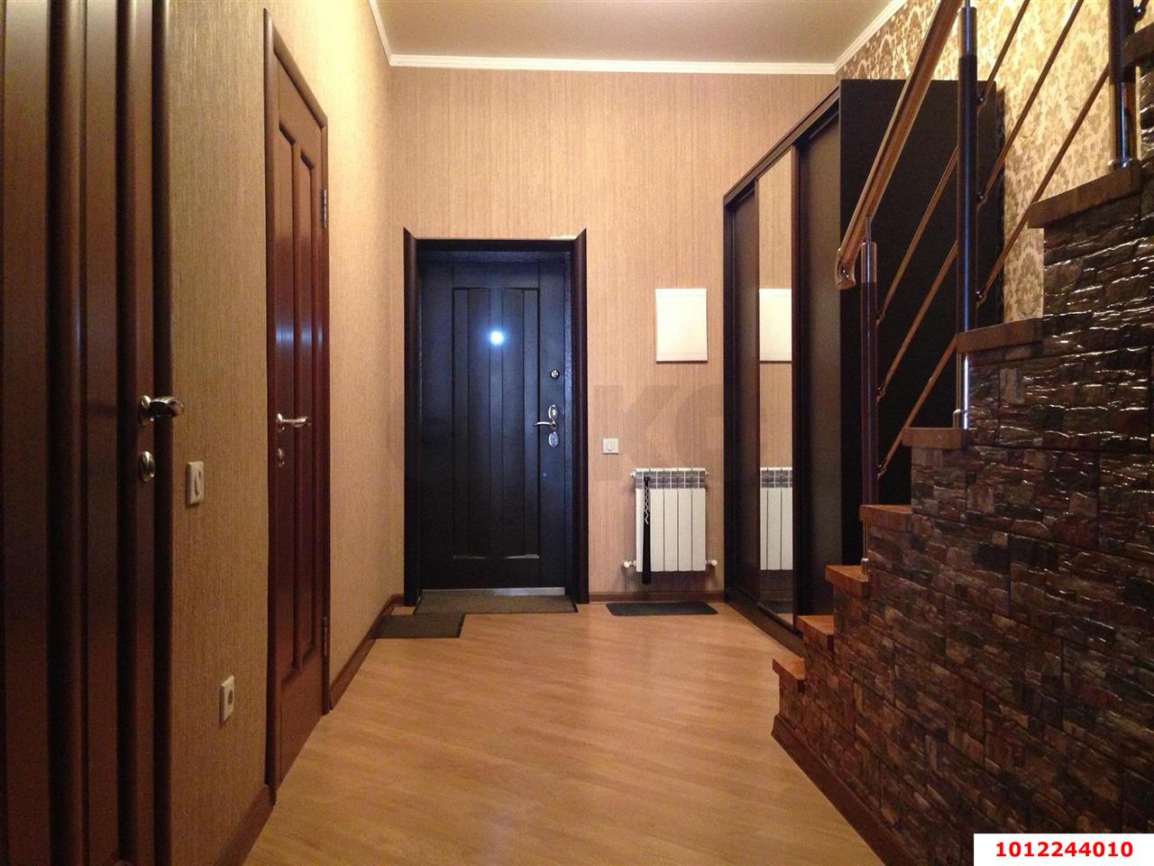 Фото №4: Дом 122&nbsp;м² + 1.5&nbsp;сот., 3&nbsp;эт. - Краснодар, Прикубанский внутригородской округ, Калинино, имени Петра Метальникова, мкр. квартал Зелёная Роща, ул. Цезаря Куникова, 33