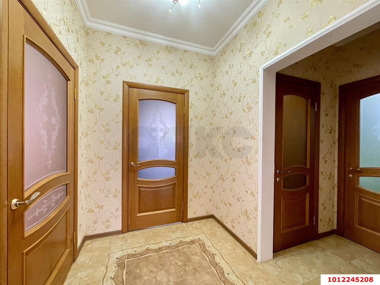 Фото №1: Дом 280&nbsp;м² + 16&nbsp;сот., 2&nbsp;эт. - Курганинск, ул. Пионерская, 33