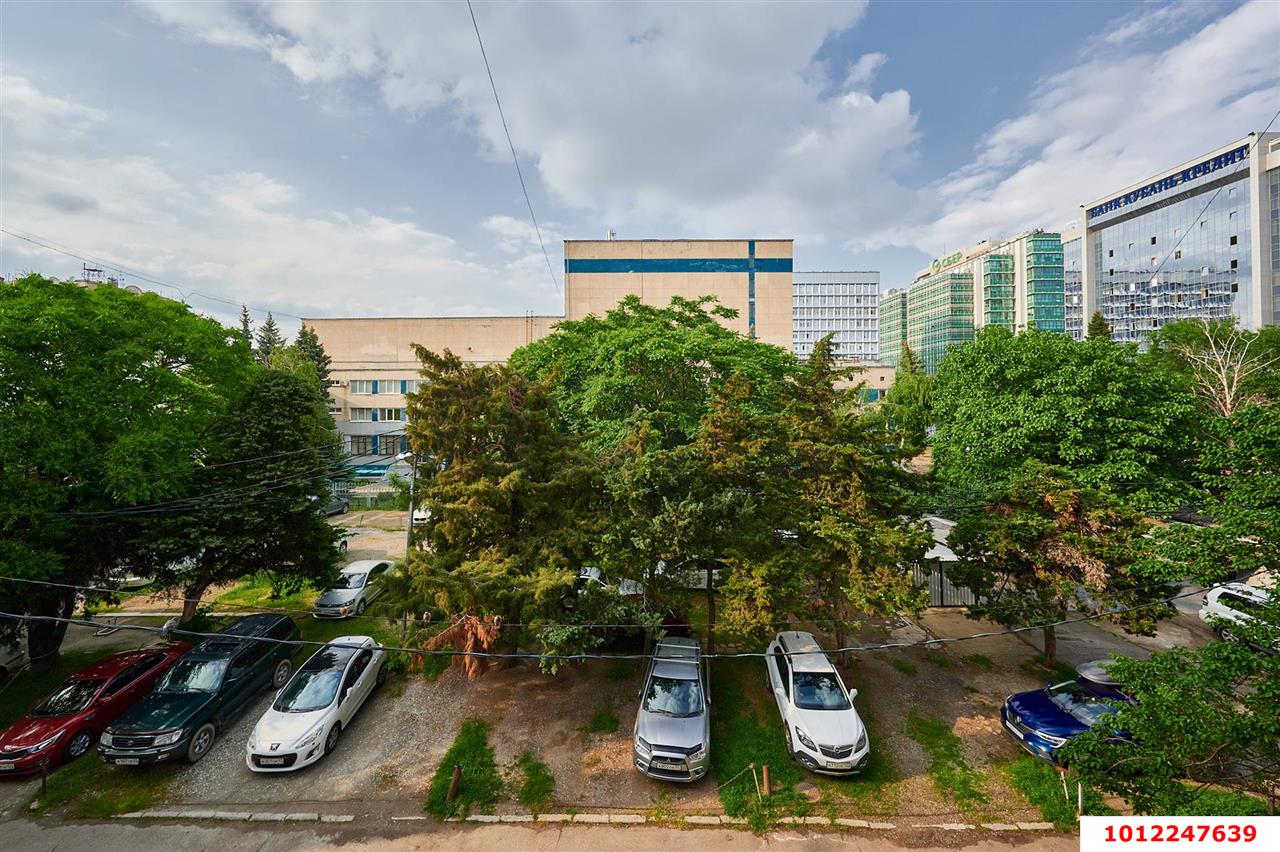 Фото №17: 3-комнатная квартира 69&nbsp;м², 3/9&nbsp;эт. - Краснодар, Центральный внутригородской округ, мкр. Центральный, ул. Мира, 37
