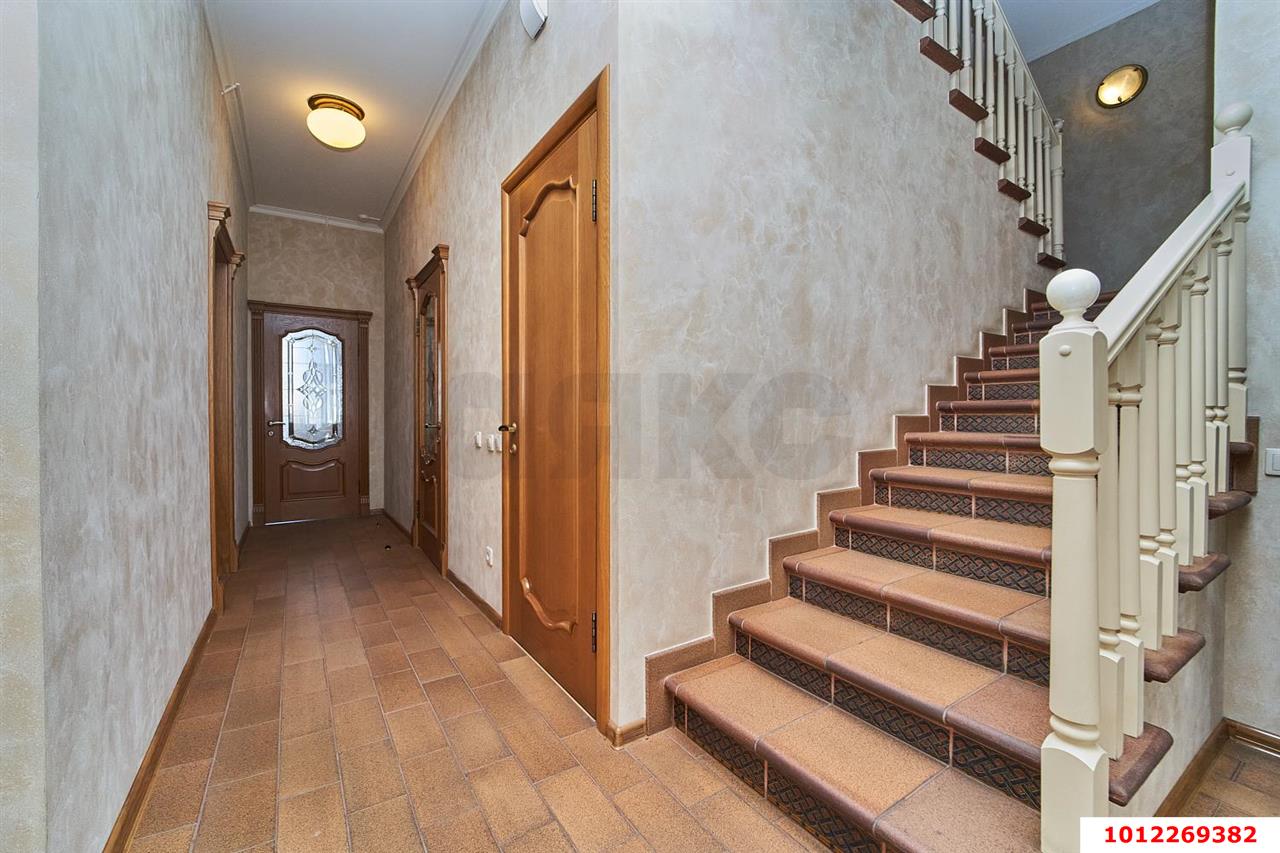 Фото №7: Дом 270&nbsp;м² + 5&nbsp;сот., 3&nbsp;эт. - Краснодар, Западный внутригородской округ, Горогороды, мкр. Центральный, ул. Затонная