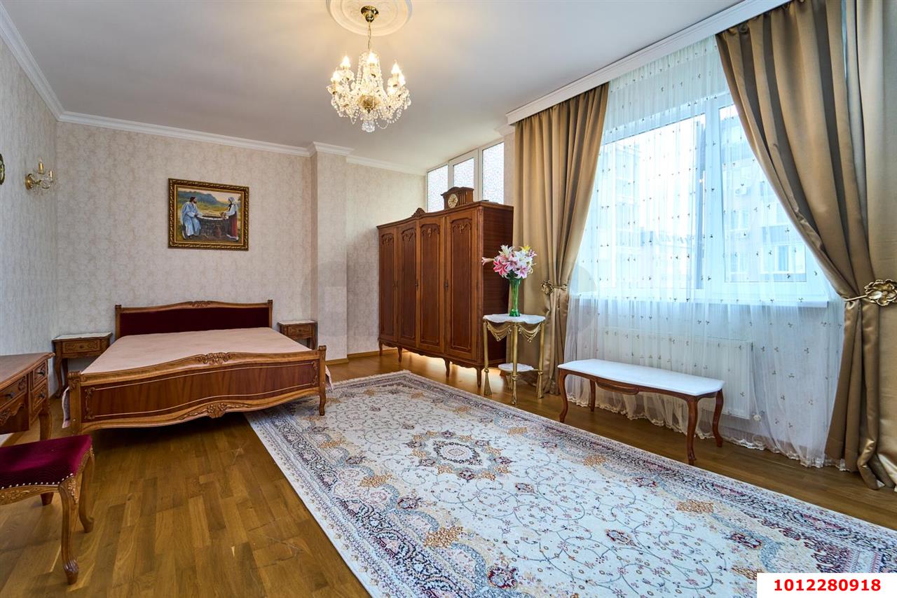 Фото №9: 2-комнатная квартира 90&nbsp;м², 3/8&nbsp;эт. - Краснодар, Прикубанский внутригородской округ, мкр. Музыкальный, ул. имени Дунаевского И.И., 8