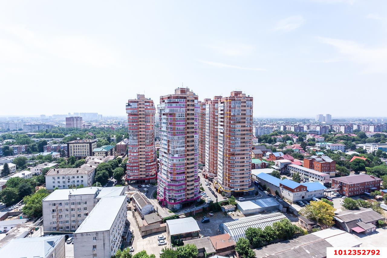 Фото №3: 2-комнатная квартира 78&nbsp;м², 21/24&nbsp;эт. - Краснодар, Карасунский внутригородской округ, Черёмушки, мкр. ЖК Рекорд, ул. Новороссийская, 90/2к1