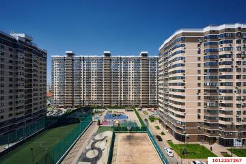 Фото №1: 2-комнатная квартира 52 м², 9/21 эт. - Краснодар, мкр. жилой комплекс Дружный, ул. Адмирала Серебрякова, 3к3