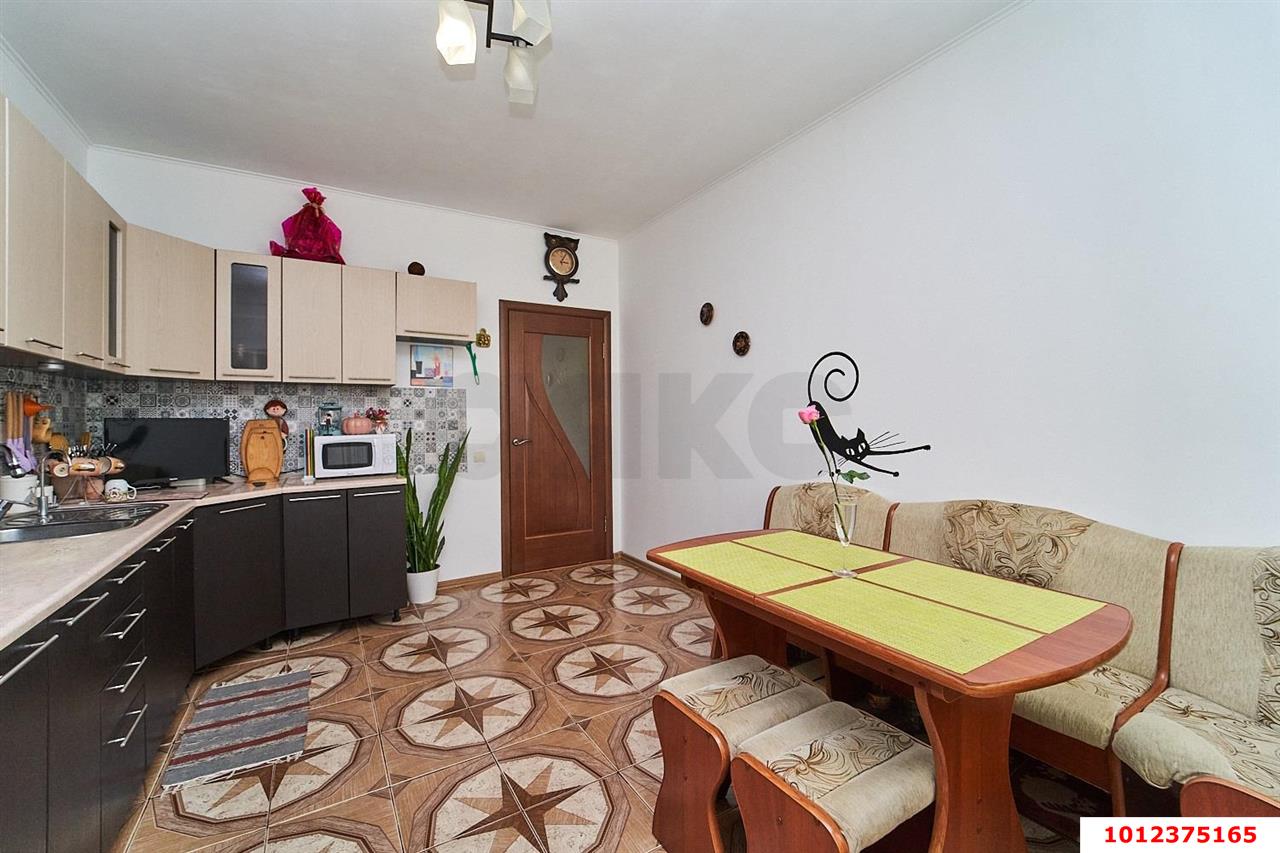 Фото №4: 2-комнатная квартира 64&nbsp;м², 2/3&nbsp;эт. - Краснодар, Прикубанский внутригородской округ, мкр. Музыкальный, ул. Аксайская, 40