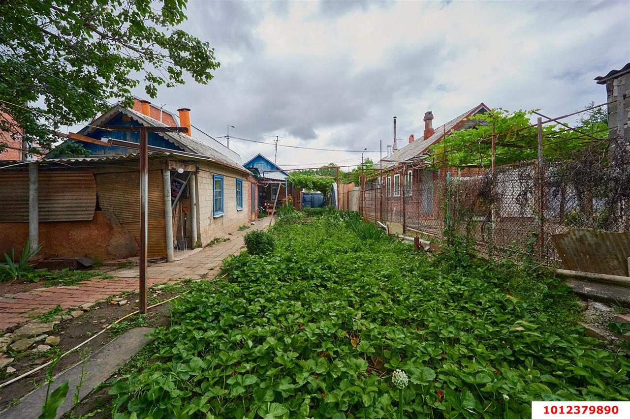 Фото №3: Дом 40&nbsp;м² + 3.7&nbsp;сот., 1&nbsp;эт. - Краснодар, Западный внутригородской округ, мкр. Сельскохозяйственный Институт, ул. Алма-Атинская, 36