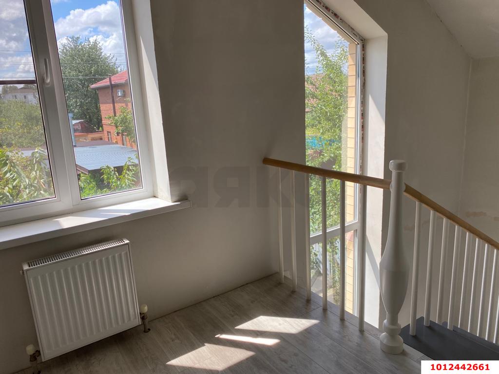 Фото №10: Дом 128&nbsp;м² + 4&nbsp;сот., 2&nbsp;эт. - Делюшес, мкр. Прикубанский внутригородской округ, ул. Урожайная