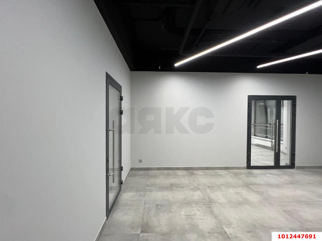 Фото №9: Офисное помещение 220&nbsp;м², 8/13&nbsp;эт. - Краснодар, Прикубанский внутригородской округ, Завод Измерительных Приборов, мкр. ЖК Девелопмент Плаза, ул. имени 40-летия Победы, 33Г