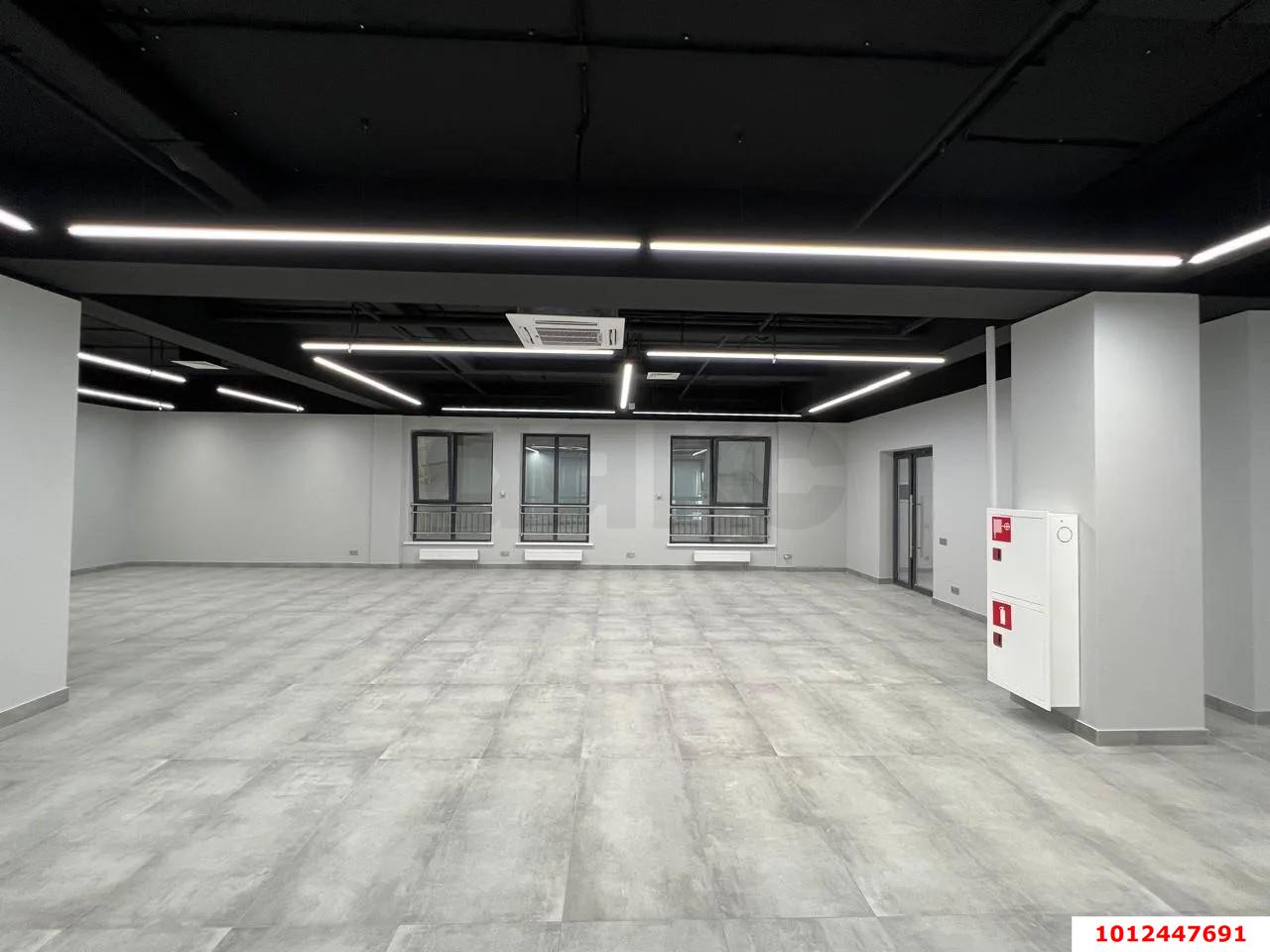 Фото №2: Офисное помещение 220&nbsp;м², 8/13&nbsp;эт. - Краснодар, Прикубанский внутригородской округ, Завод Измерительных Приборов, мкр. ЖК Девелопмент Плаза, ул. имени 40-летия Победы, 33Г