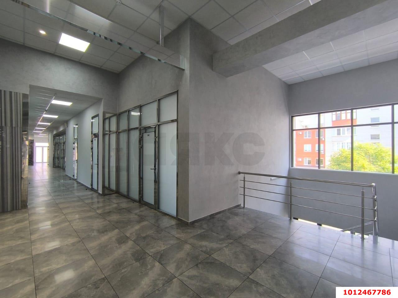 Фото №3: Офисное помещение 26&nbsp;м², 3/3&nbsp;эт. - Краснодар, мкр. Западный внутригородской округ, ул. имени Дзержинского, 14