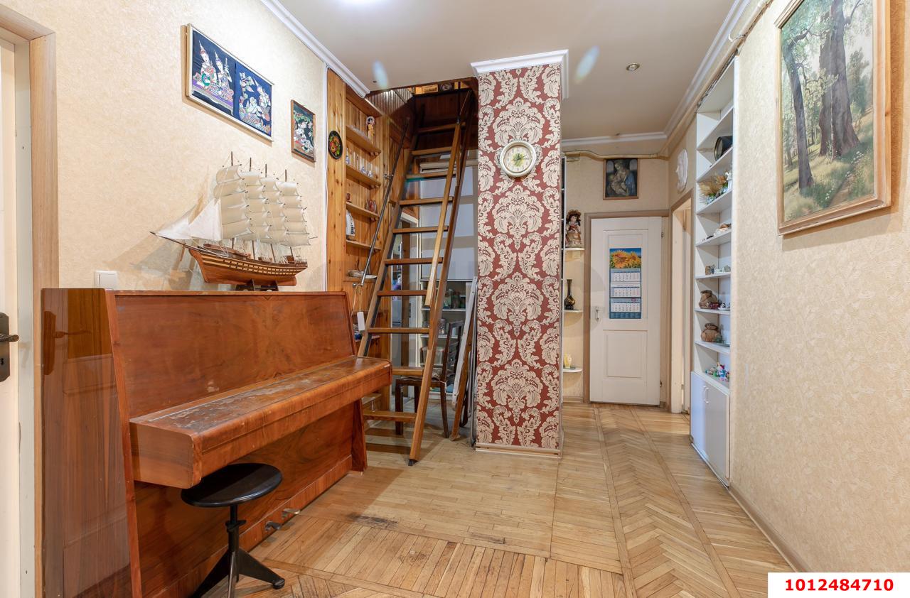 Фото №3: 3-комнатная квартира 155&nbsp;м², 2/3&nbsp;эт. - Краснодар, Центральный внутригородской округ, мкр. Центральный, ул. Красная, 84
