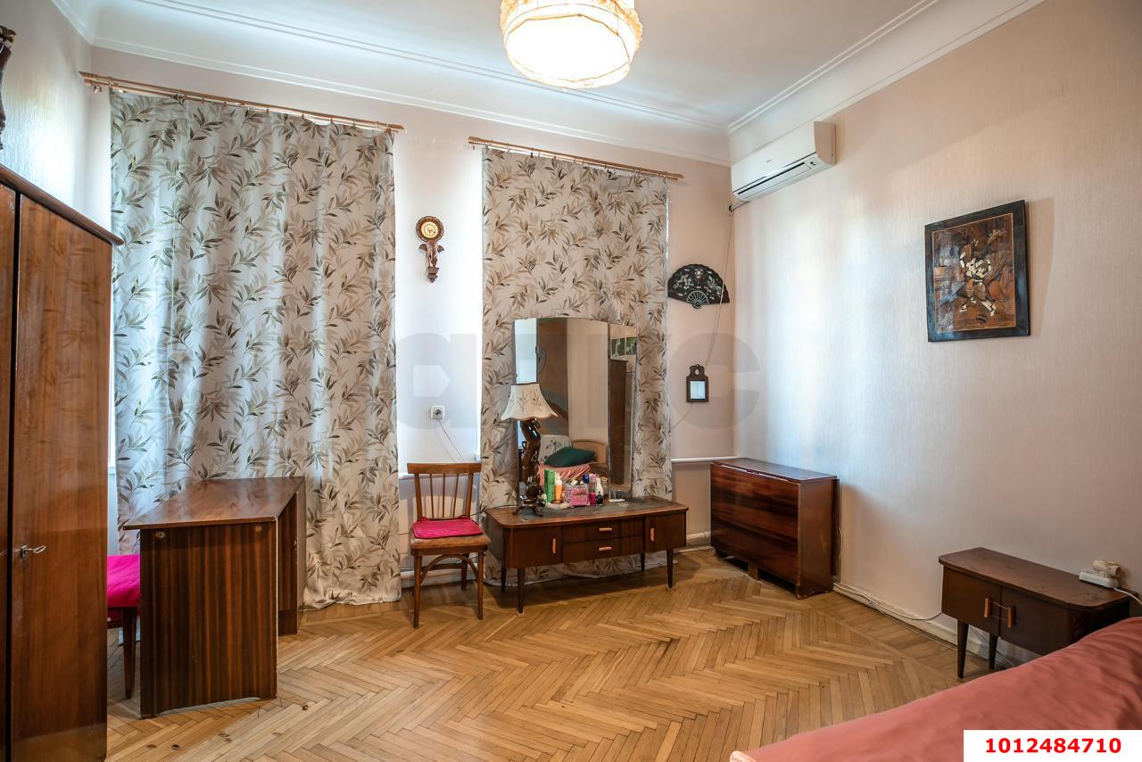Фото №5: 3-комнатная квартира 155&nbsp;м², 2/3&nbsp;эт. - Краснодар, Центральный внутригородской округ, мкр. Центральный, ул. Красная, 84