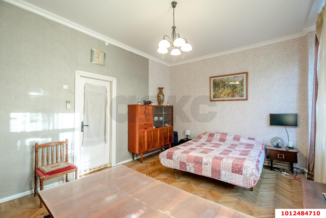 Фото №4: 3-комнатная квартира 155&nbsp;м², 2/3&nbsp;эт. - Краснодар, Центральный внутригородской округ, мкр. Центральный, ул. Красная, 84
