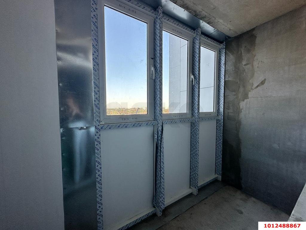 Фото №5: 2-комнатная квартира 60&nbsp;м², 12/14&nbsp;эт. - Краснодар, Прикубанский внутригородской округ, Микрохирургии глаза, мкр. жилой комплекс Сограт, ул. Красных Партизан, 4/15