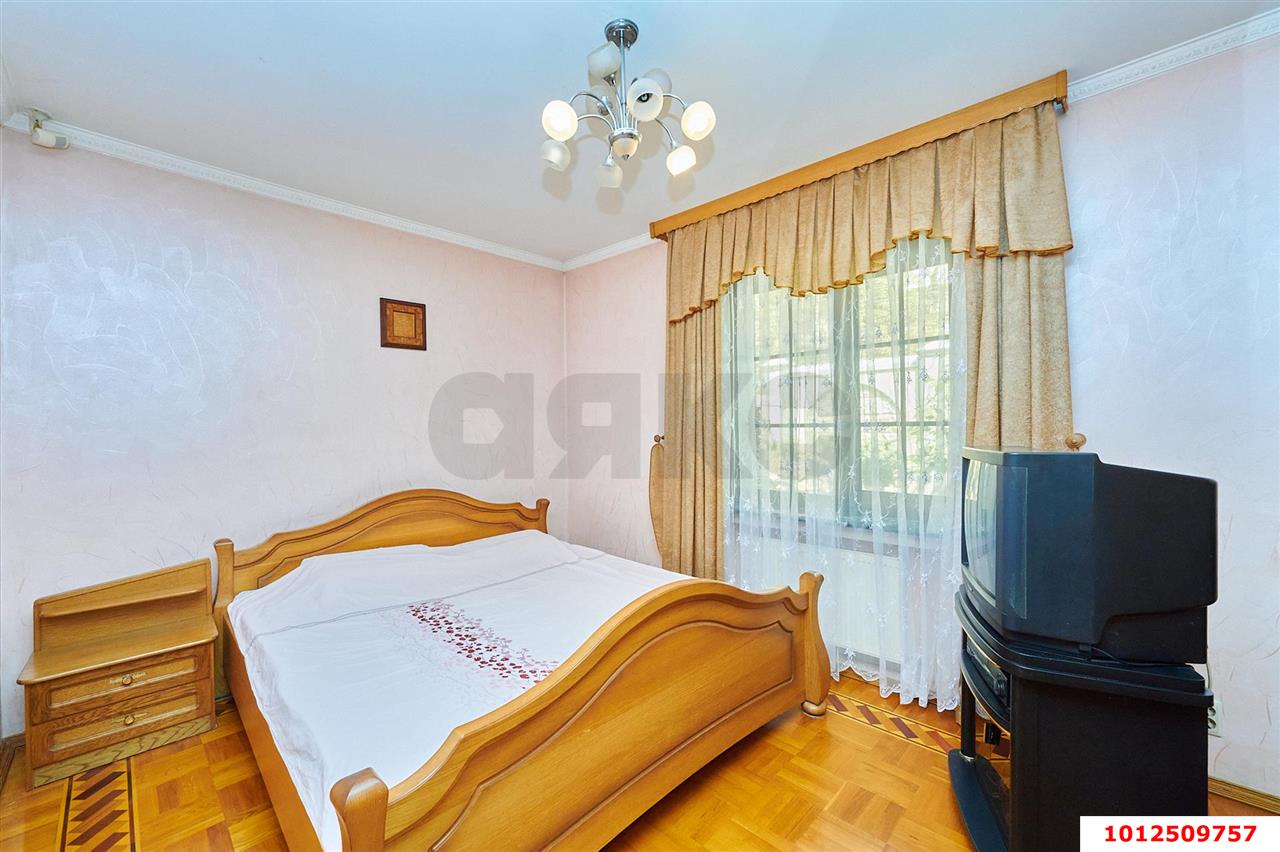 Фото №10: Дом 248&nbsp;м² + 7&nbsp;сот., 2&nbsp;эт. - Краснодар, Центральный внутригородской округ, мкр. Черёмушки, ул. Свободная, 29