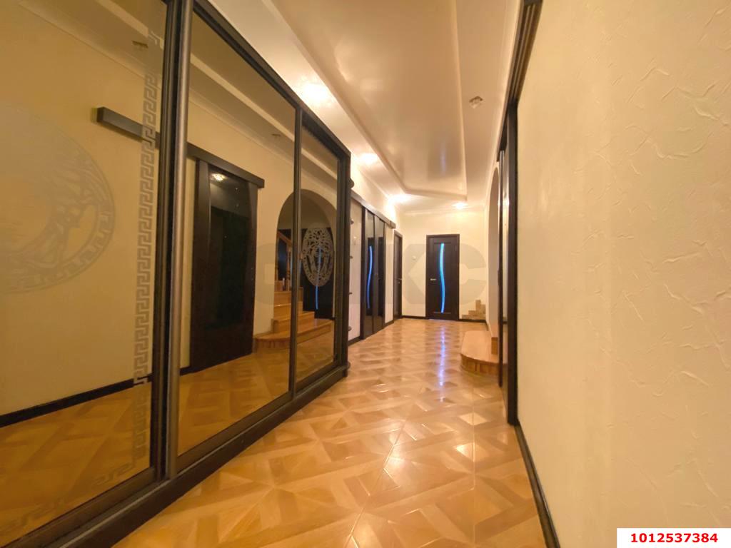 Фото №5: Дом 193&nbsp;м² + 4.25&nbsp;сот., 2&nbsp;эт. - Краснодар, Прикубанский внутригородской округ, мкр. КП Изумрудный Город, ул. имени 31-й Стрелковой Дивизии