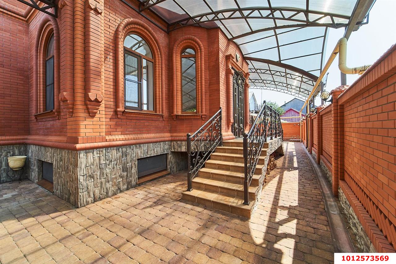 Фото №2: Дом 650&nbsp;м² + 5.42&nbsp;сот., 5&nbsp;эт. - Краснодар, Центральный внутригородской округ, мкр. Дубинка, ул. КИМ, 60