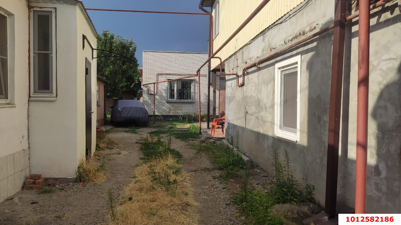 Фото №8: Часть дома 52&nbsp;м² + 1&nbsp;сот., 1&nbsp;эт. - Краснодар, Центральный внутригородской округ, мкр. Центральный, ул. Будённого, 189
