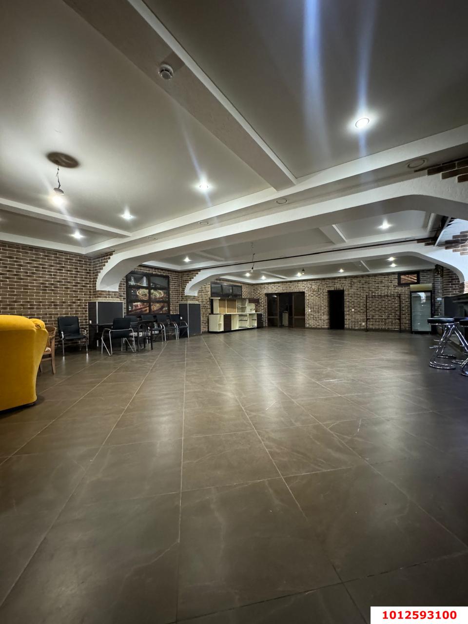 Фото №19: Отдельное здание 899&nbsp;м², 1/4&nbsp;эт. - Майкоп, мкр. Дружба, ул. Краснооктябрьская, 67А