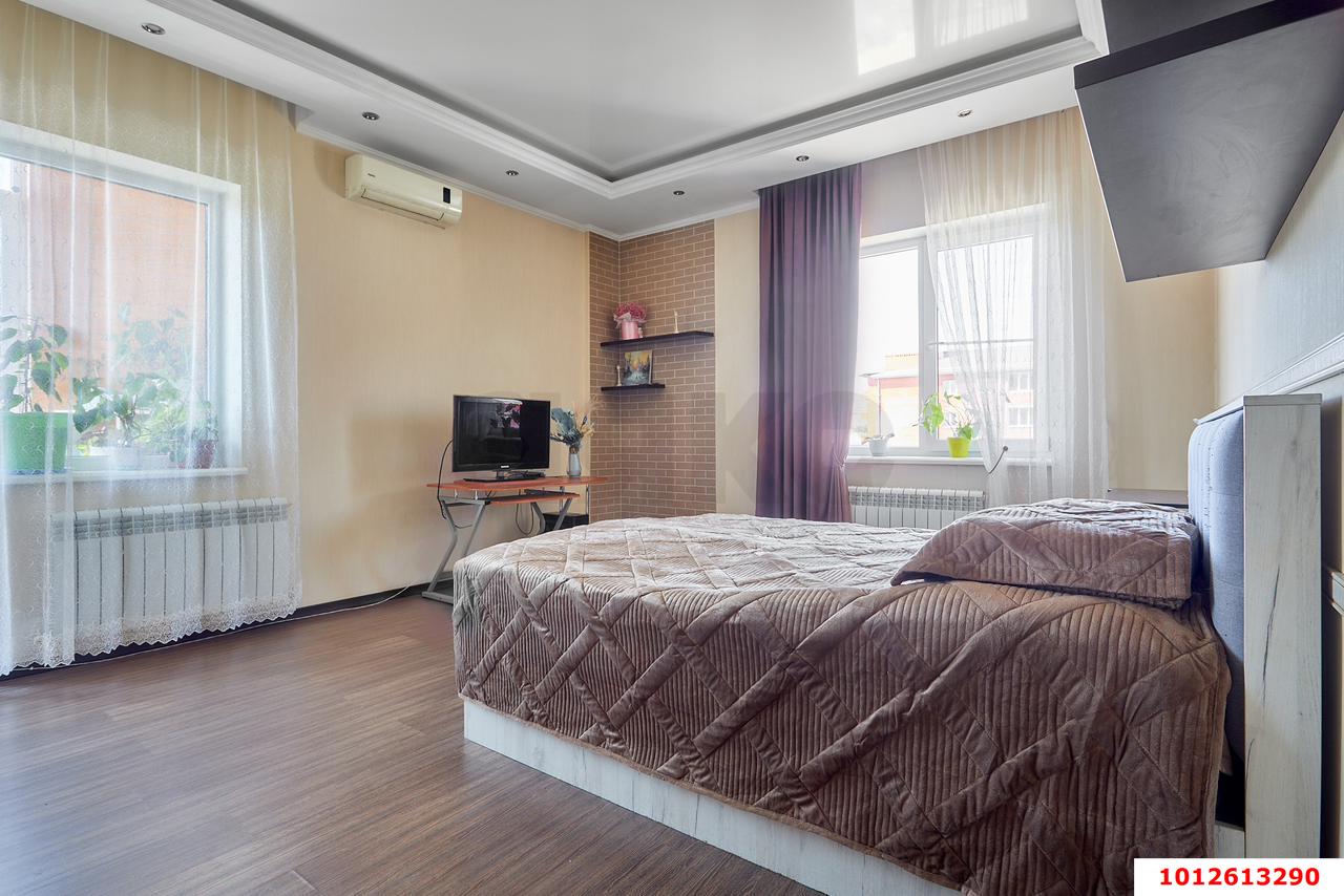 Фото №2: 1-комнатная квартира 54&nbsp;м², 2/4&nbsp;эт. - Краснодар, мкр. Прикубанский внутригородской округ, ул. Тепличная, 88
