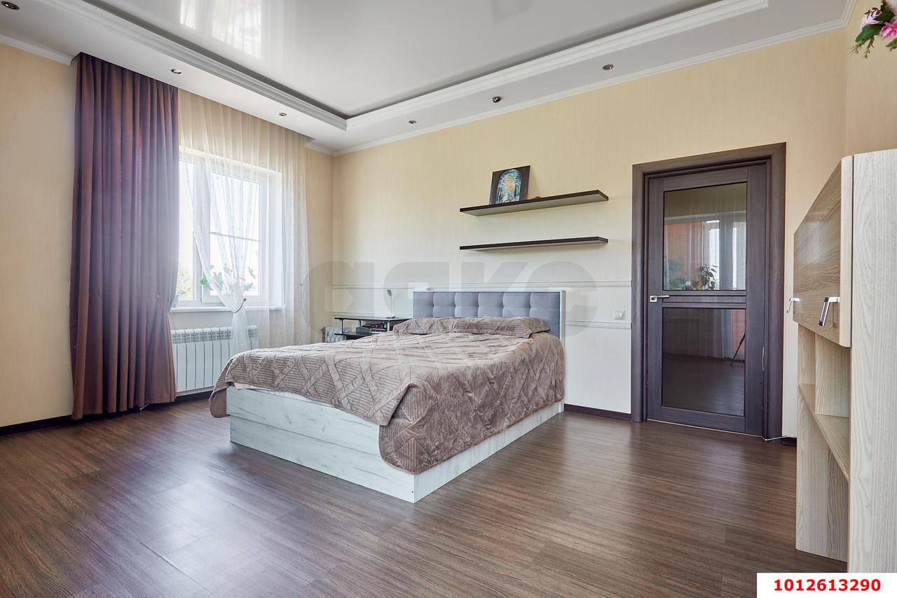 Фото №1: 1-комнатная квартира 54&nbsp;м², 2/4&nbsp;эт. - Краснодар, мкр. Прикубанский внутригородской округ, ул. Тепличная, 88