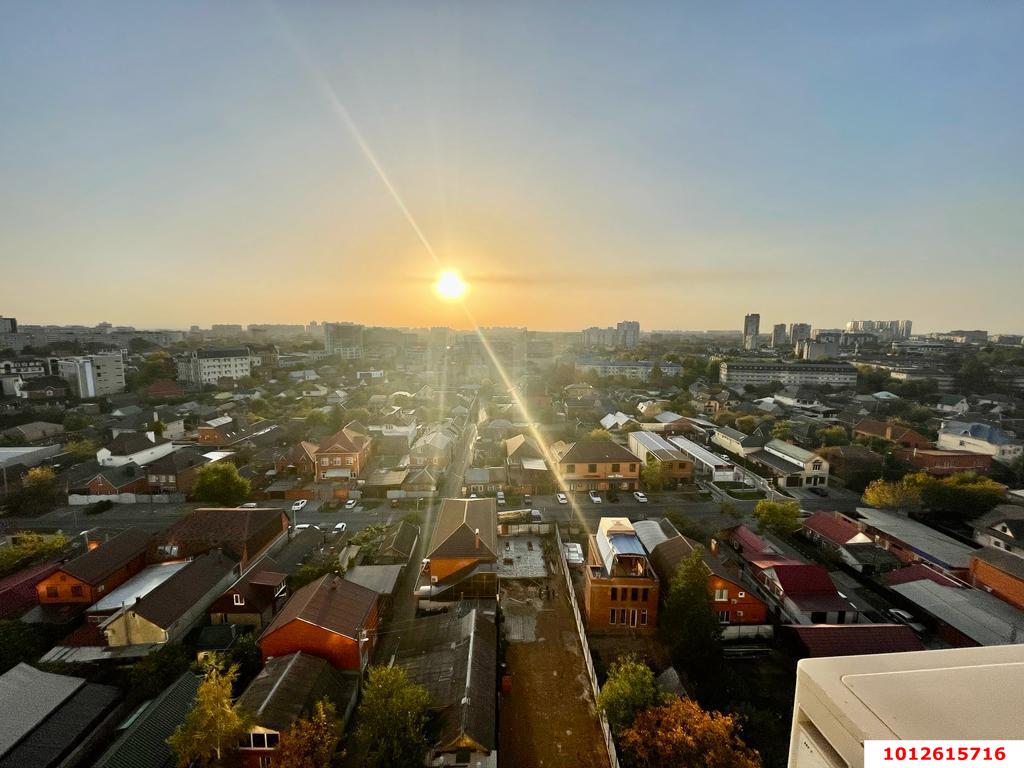 Фото №5: 2-комнатная квартира 85&nbsp;м², 13/24&nbsp;эт. - Краснодар, Западный внутригородской округ, Фестивальный, мкр. жилой комплекс Триумф, ул. имени П.М. Гаврилова, 27