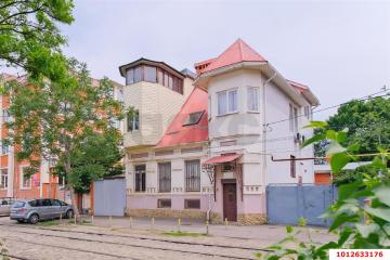 Фото №1: 4-комнатная квартира 103 м², 1/3 эт. - Краснодар, мкр. Центральный, ул. Кирова, 124
