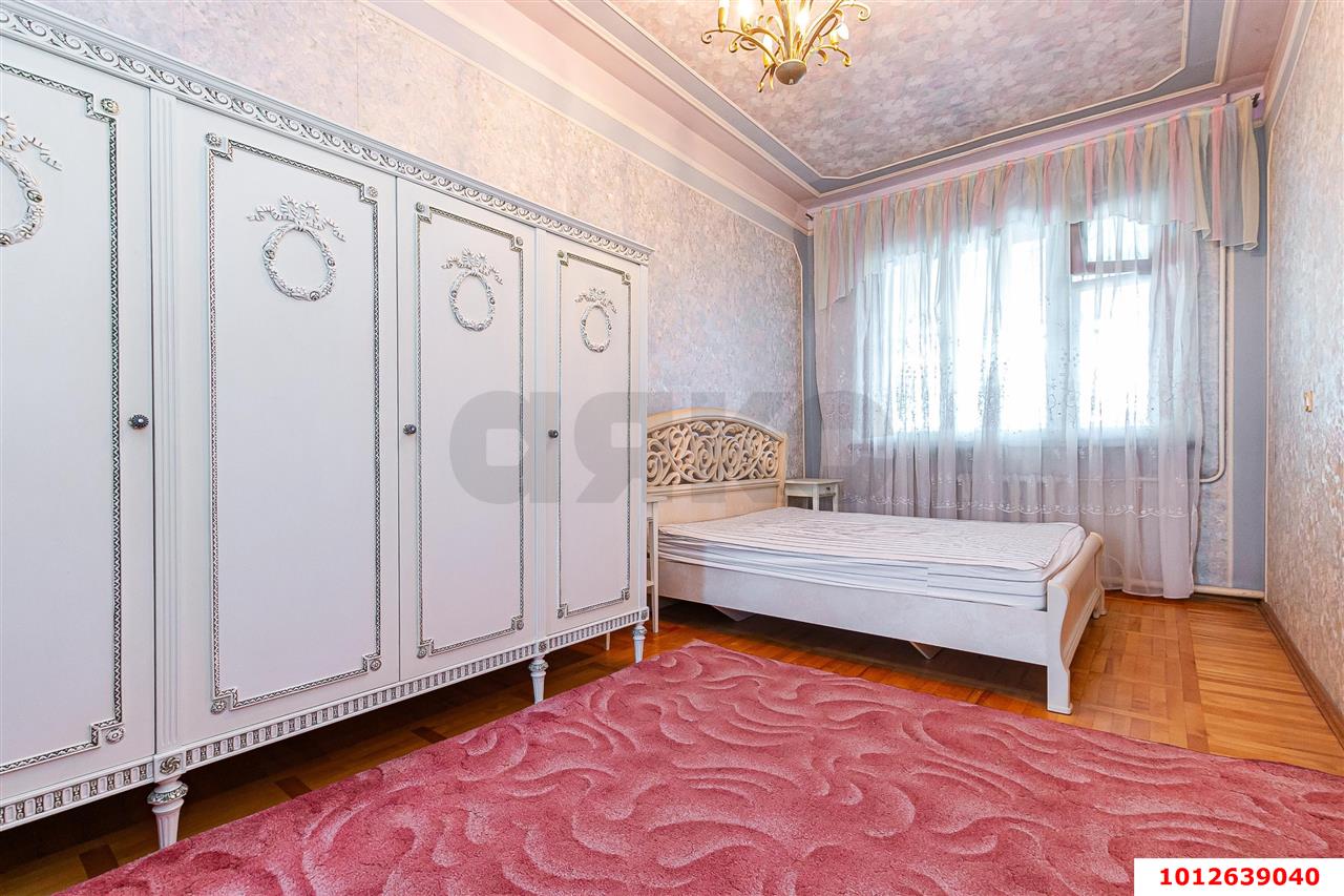 Фото №2: Дом 450&nbsp;м² + 7&nbsp;сот., 3&nbsp;эт. - Краснодар, Прикубанский внутригородской округ, мкр. Славянский, ул. Заполярная, 22