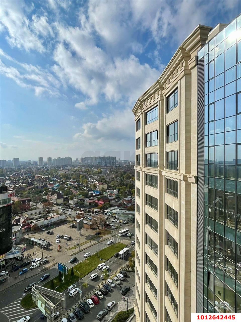 Фото №5: 1-комнатная квартира 48&nbsp;м², 13/15&nbsp;эт. - Краснодар, Прикубанский внутригородской округ, Завод Измерительных Приборов, мкр. ЖК Девелопмент Плаза, ул. имени 40-летия Победы, 33Г