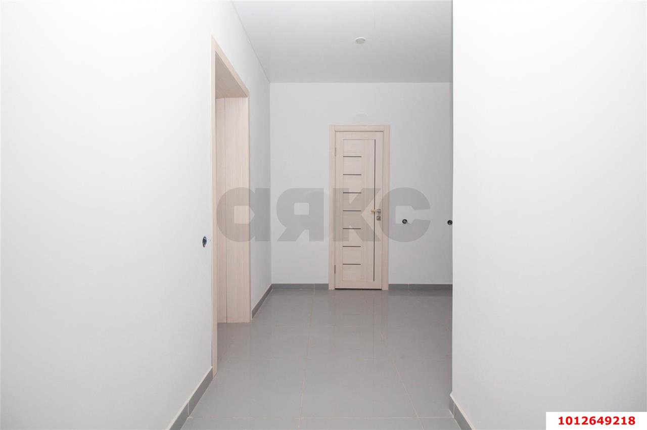 Фото №10: 2-комнатная квартира 79&nbsp;м², 4/7&nbsp;эт. - Краснодар, Прикубанский внутригородской округ, мкр. Музыкальный, ул. имени Мусоргского М.П., 3