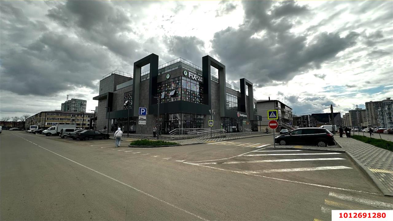 Фото №1: Отдельное здание 808&nbsp;м², 1/3&nbsp;эт. - Краснодар, Прикубанский внутригородской округ, мкр. Россинского, ул. Адмирала Крузенштерна, 4