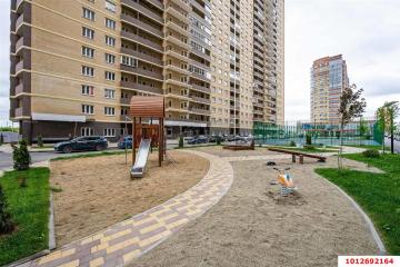 Фото №1: 1-комнатная квартира 28 м², 9/16 эт. - Краснодар, мкр. имени Петра Метальникова, ул. Петра Метальникова, 36