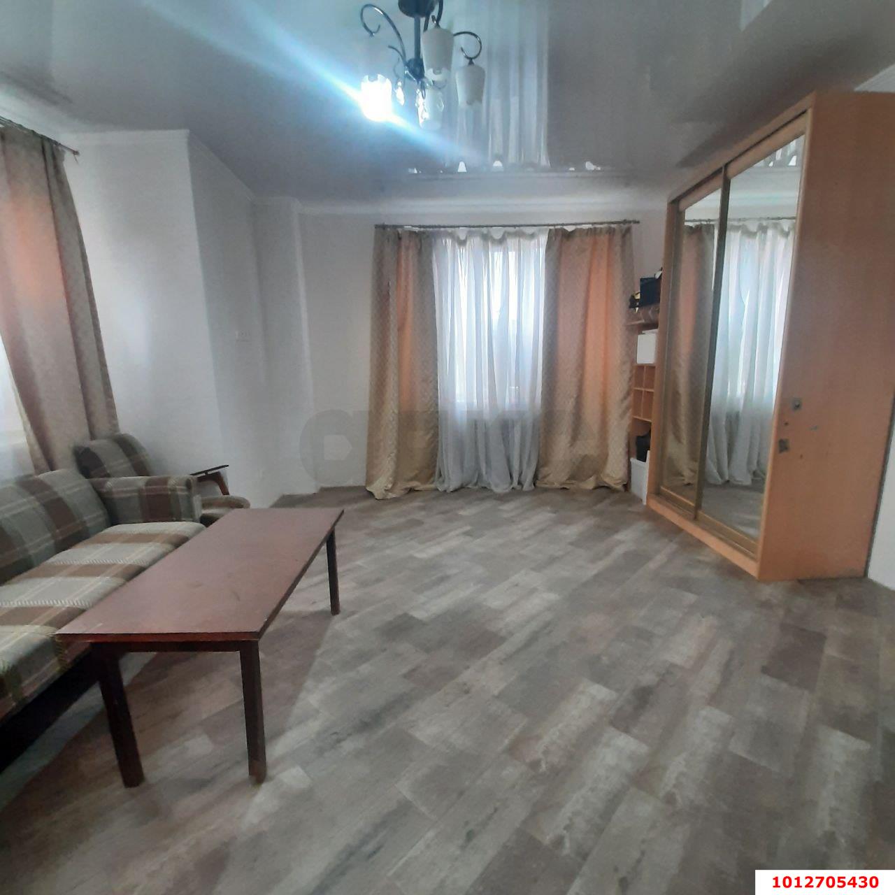 Фото №1: 2-комнатная квартира 53&nbsp;м², 1/4&nbsp;эт. - Яблоновский, пер. 2-й Первомайский, 15