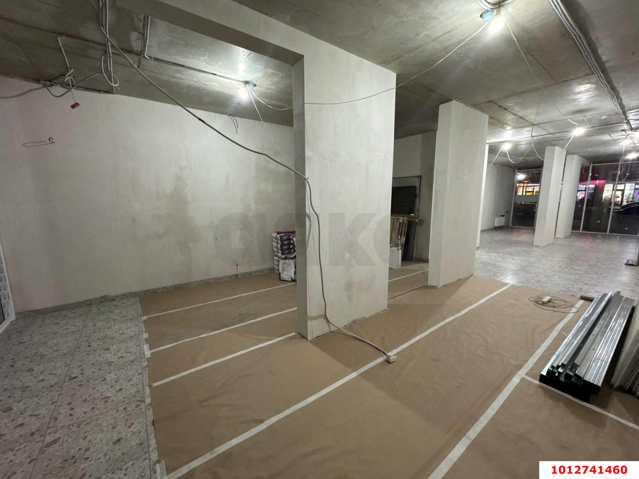 Фото №6: Торговое помещение 105&nbsp;м², 1/17&nbsp;эт. - Краснодар, Прикубанский внутригородской округ, Россинского, мкр. жилой комплекс Титаны, б-р Адмирала Пустошкина, 11/3