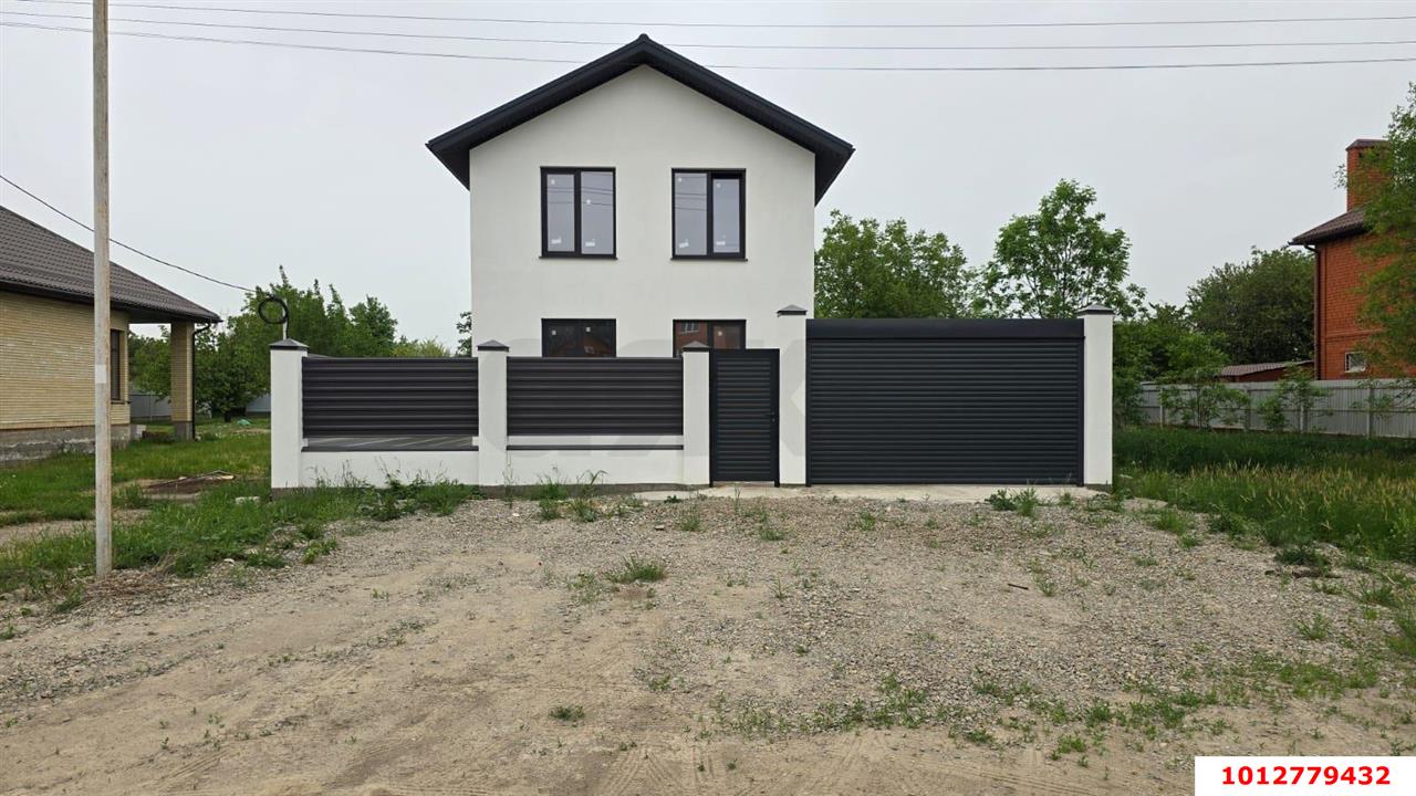 Фото №1: Дом 124&nbsp;м² + 6&nbsp;сот., 2&nbsp;эт. - Знаменский, мкр. Карасунский внутригородской округ, ул. Платиновая, 48