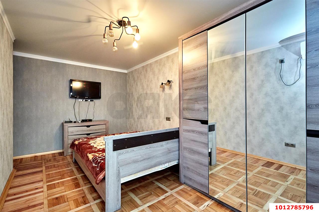 Фото №11: 2-комнатная квартира 48&nbsp;м², 5/5&nbsp;эт. - Краснодар, Центральный внутригородской округ, Покровка, мкр. Центральный, ул. Новокузнечная, 200