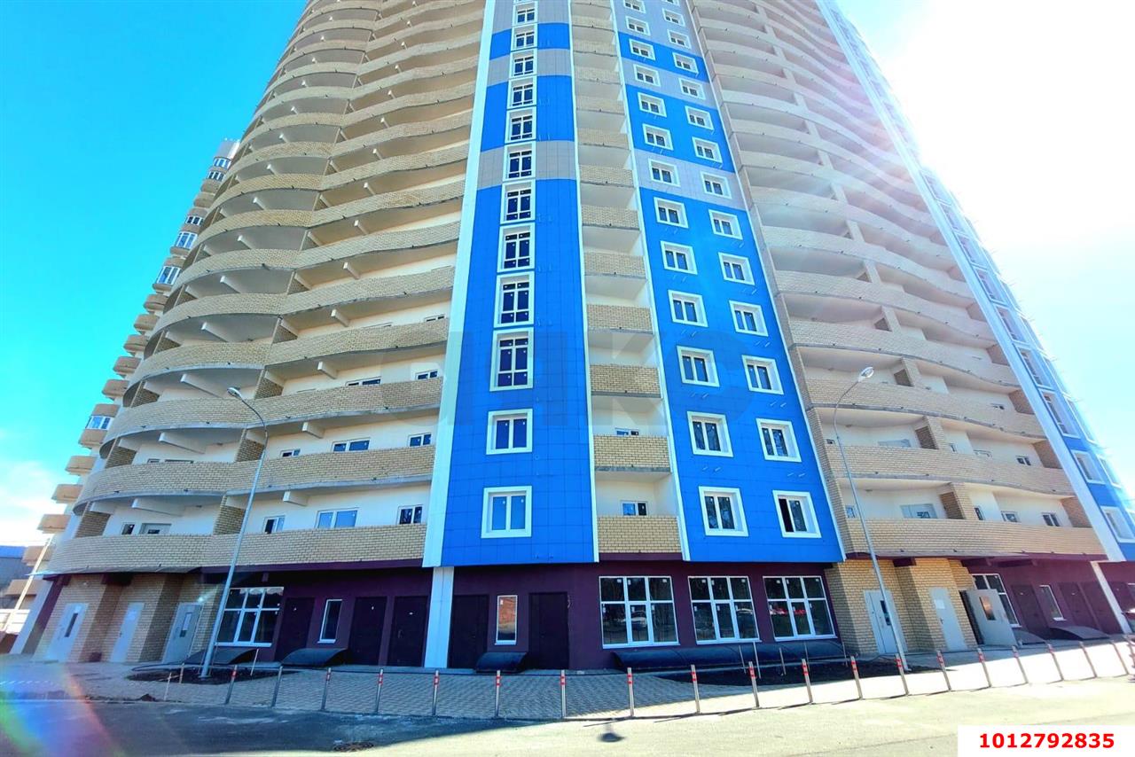 Фото №2: 4-комнатная квартира 121&nbsp;м², 19/24&nbsp;эт. - Краснодар, Центральный внутригородской округ, Дубинка, жилой комплекс Радонеж, мкр. Черёмушки, ул. Вишняковой, 1/23к2