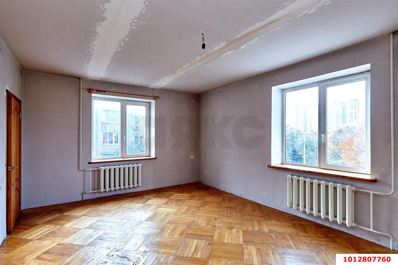 Фото №10: Дом 215&nbsp;м² + 3&nbsp;сот., 3&nbsp;эт. - Краснодар, Прикубанский внутригородской округ, Школьный, Круглик, мкр. Табачная Фабрика, ул. Академика Пустовойта, 12