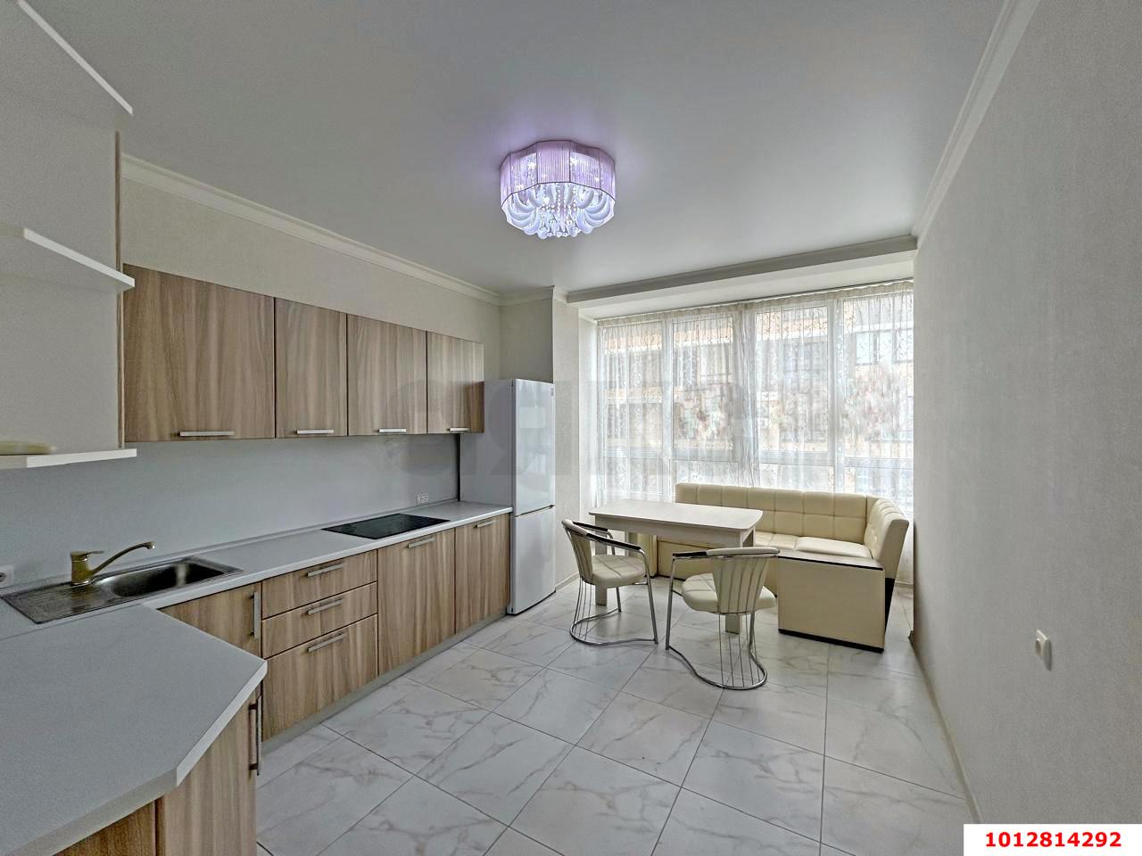 Фото №1: 2-комнатная квартира 85&nbsp;м², 2/15&nbsp;эт. - Краснодар, Карасунский внутригородской округ, жилой комплекс Империал, ж/м Пашковский, ул. Леонида Лаврова, 8к4