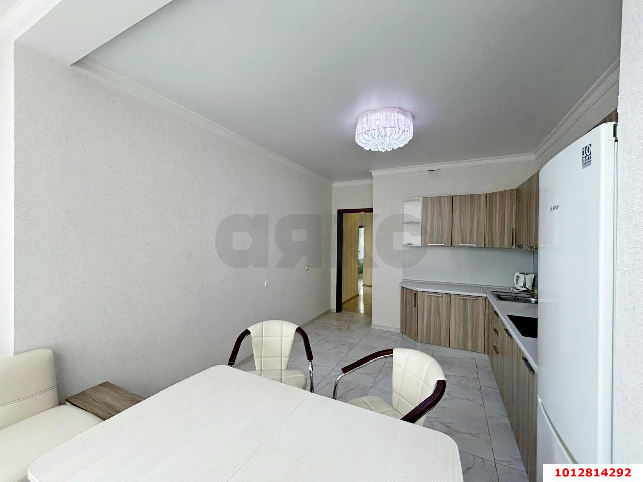Фото №2: 2-комнатная квартира 85&nbsp;м², 2/15&nbsp;эт. - Краснодар, Карасунский внутригородской округ, жилой комплекс Империал, ж/м Пашковский, ул. Леонида Лаврова, 8к4
