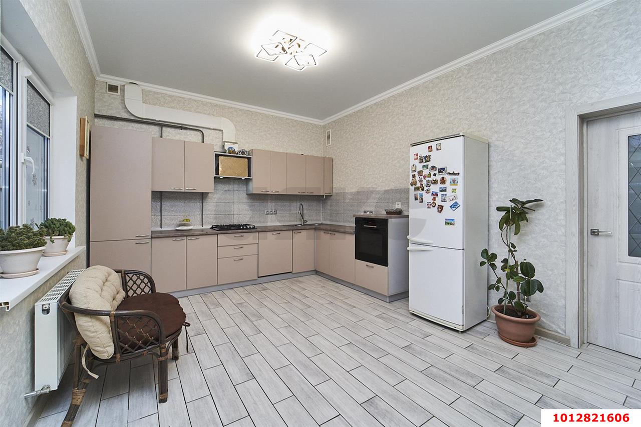 Фото №2: Дом 113&nbsp;м² + 1&nbsp;сот., 2&nbsp;эт. - Ленина, Карасунский внутригородской округ, п. коттеджный  Радужный, ул. Приморская, 111Л