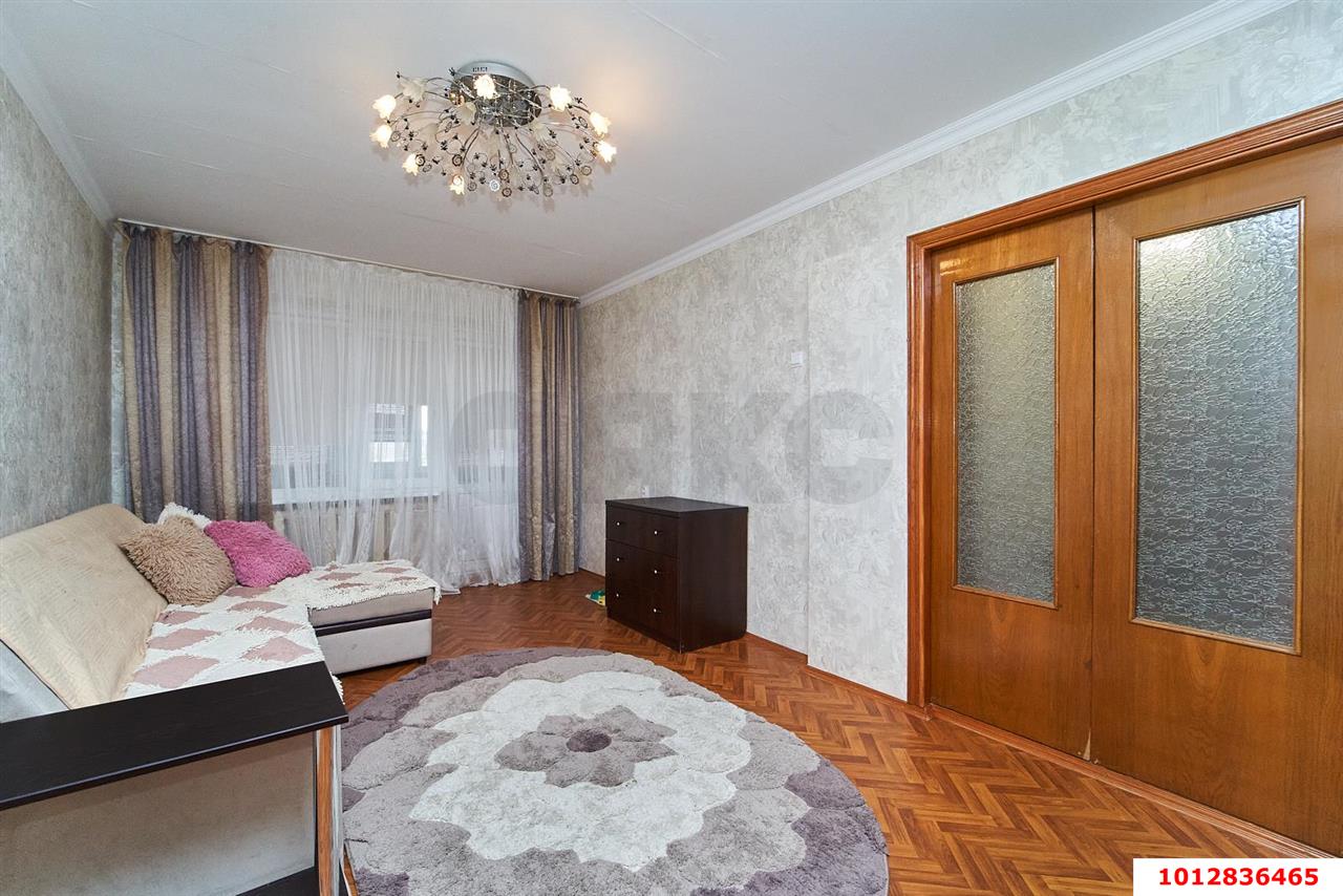 Фото №2: 3-комнатная квартира 68&nbsp;м², 5/5&nbsp;эт. - Краснодар, Центральный внутригородской округ, Покровка, мкр. Центральный, ул. Володарского, 10Г