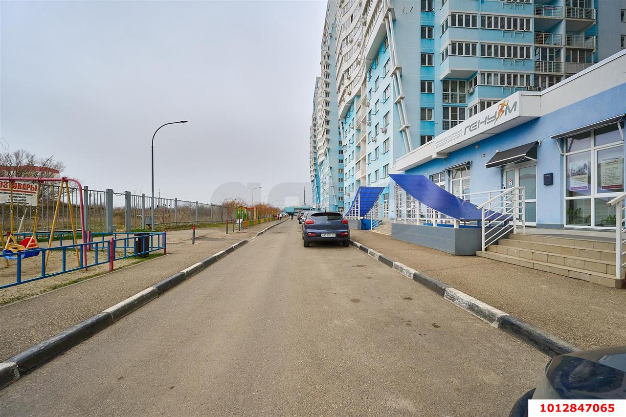 Фото №3: Торговое помещение 204&nbsp;м², 1/1&nbsp;эт. - Краснодар, Карасунский внутригородской округ, Гидростроителей, мкр. жилой комплекс Парусная Регата, ул. Автолюбителей, 1Дк1