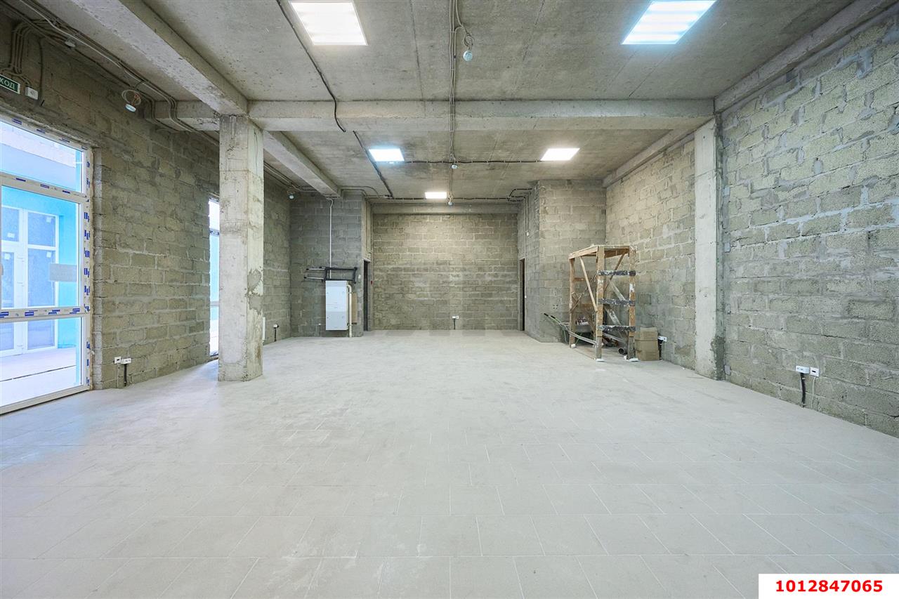 Фото №8: Торговое помещение 204&nbsp;м², 1/1&nbsp;эт. - Краснодар, Карасунский внутригородской округ, Гидростроителей, мкр. жилой комплекс Парусная Регата, ул. Автолюбителей, 1Дк1